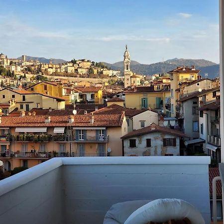 "La Me Ca" Intero Appartamento In Centro Con Vista Sui Colli Bergamo Dış mekan fotoğraf