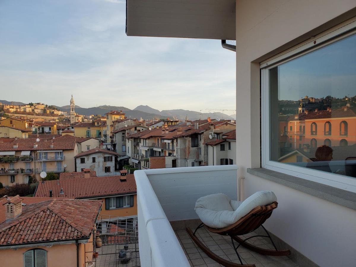 "La Me Ca" Intero Appartamento In Centro Con Vista Sui Colli Bergamo Dış mekan fotoğraf