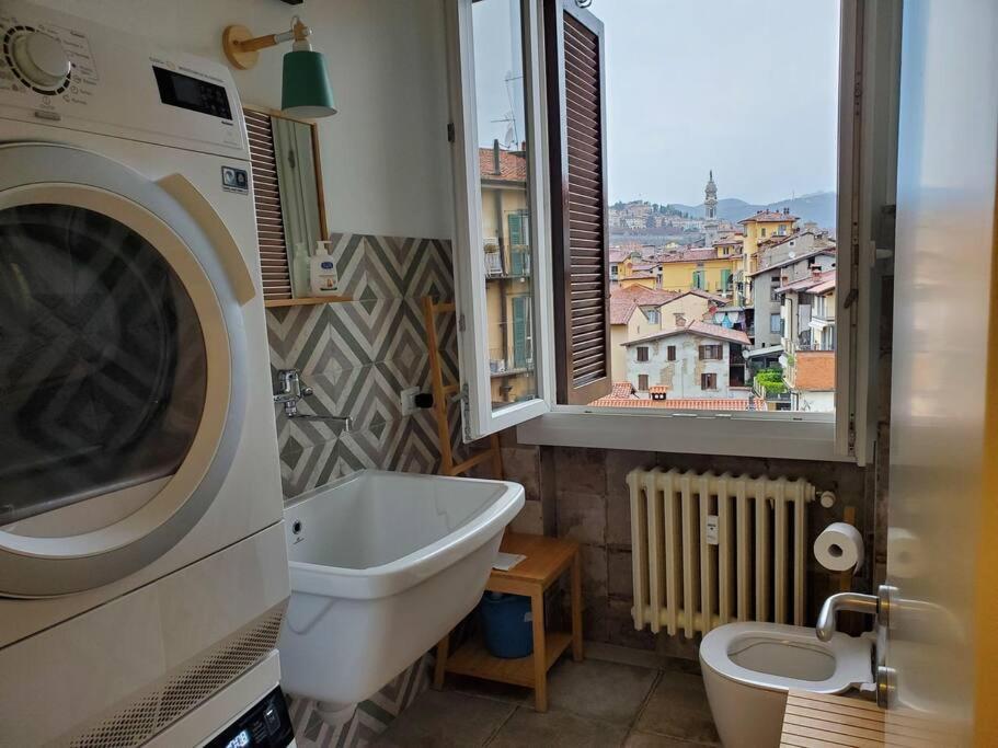 "La Me Ca" Intero Appartamento In Centro Con Vista Sui Colli Bergamo Dış mekan fotoğraf