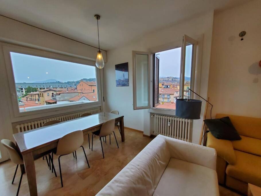 "La Me Ca" Intero Appartamento In Centro Con Vista Sui Colli Bergamo Dış mekan fotoğraf